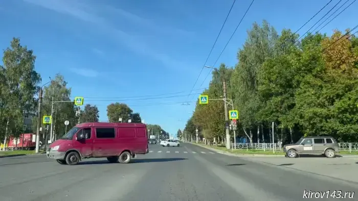 10 сентября в Кирове уровень загруженности дорог составляет 3 балла.