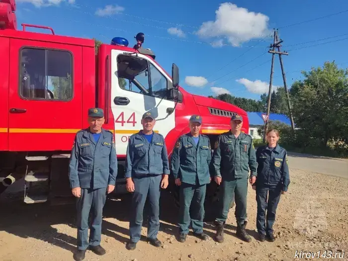 Firefighters in the Orichevsky district rescued a girl trapped in fuel oil near an abandoned boiler house.