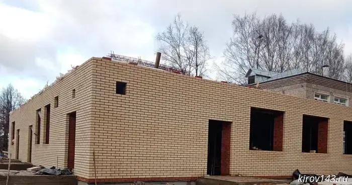 The reconstruction of the kindergarten in Sanchursk is 40% complete.