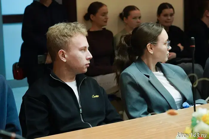 Закон на службе государства: студенты ВятГУ встретились с председателем Заксобрания Кировской области