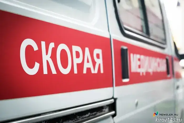 Несовершеннолетняя жительница Кирова получила травмы на батутах.