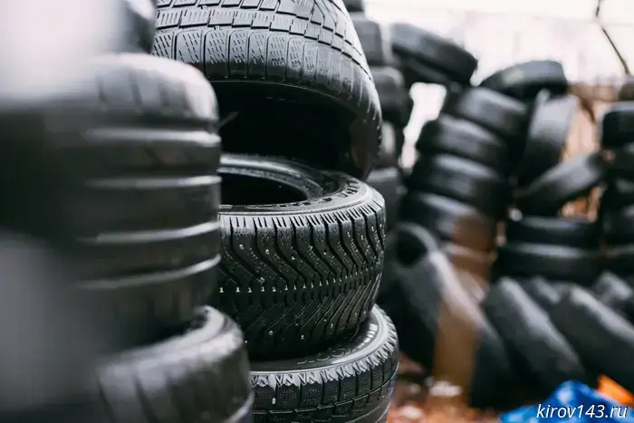 In Sunchi, the yard of a private house was turned into a tire dump.