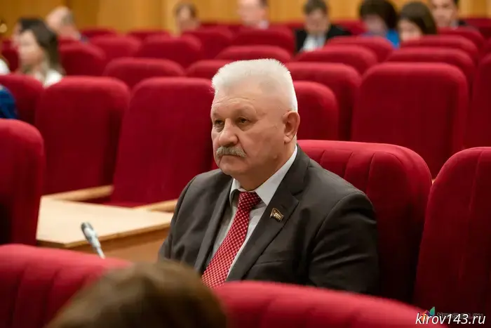 27 deputies voted against Mamayev's holiday.