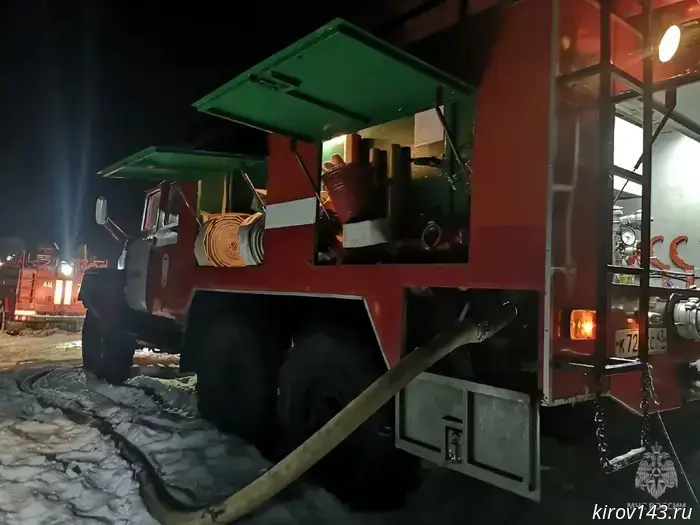 6 пожаров тушили спасатели в Кировской области в последний день 2025 года