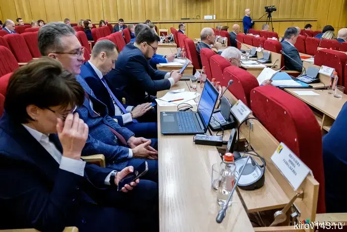 Заксобрание обратится к Мишустину с просьбой о помощи в отношении недостроенных частных домов.