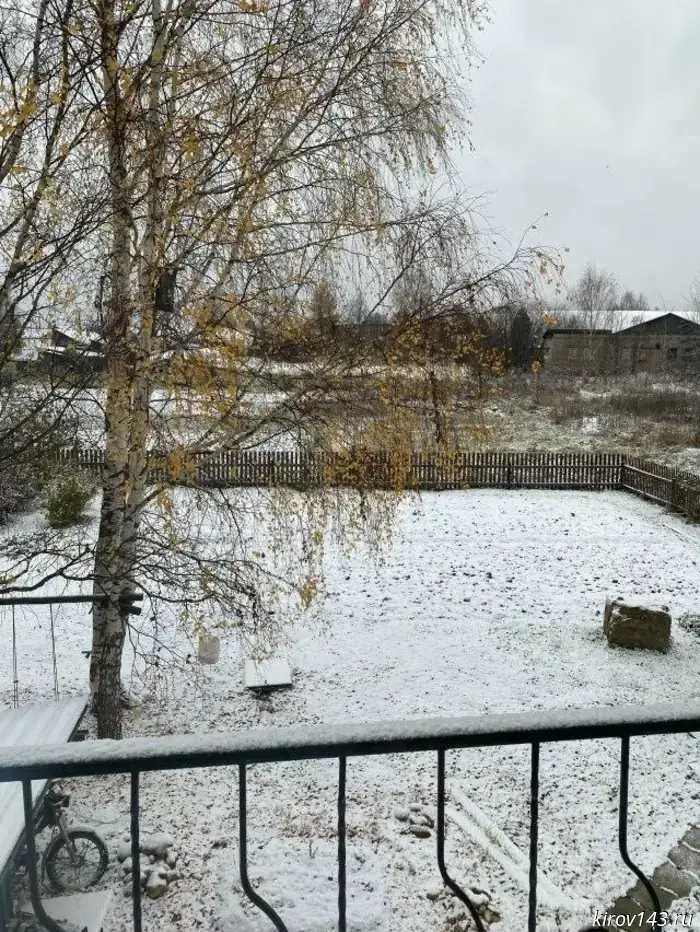 The first snow fell in Kirov Oblast.