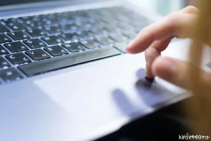 Не следует размещать информацию о своем адресе и месте работы: МВД предупредило граждан России о рисках использования социальных сетей.