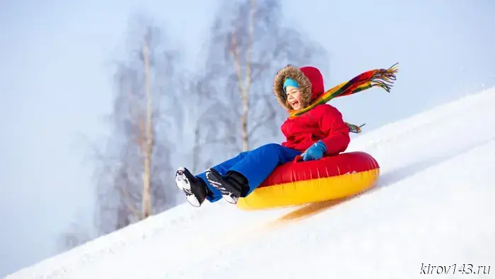 Kirov residents were reminded how to ride snow tubes safely.