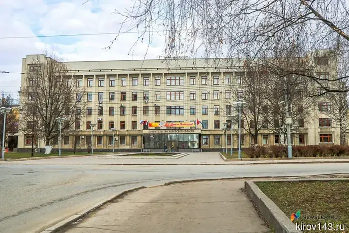 Соколов подписал контракты с Пестриковым и Петряковым.