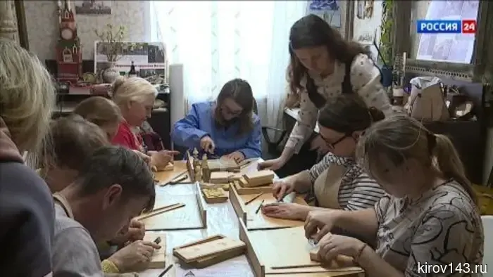 Шесть старинных наличников украсят парки и скверы Кирова