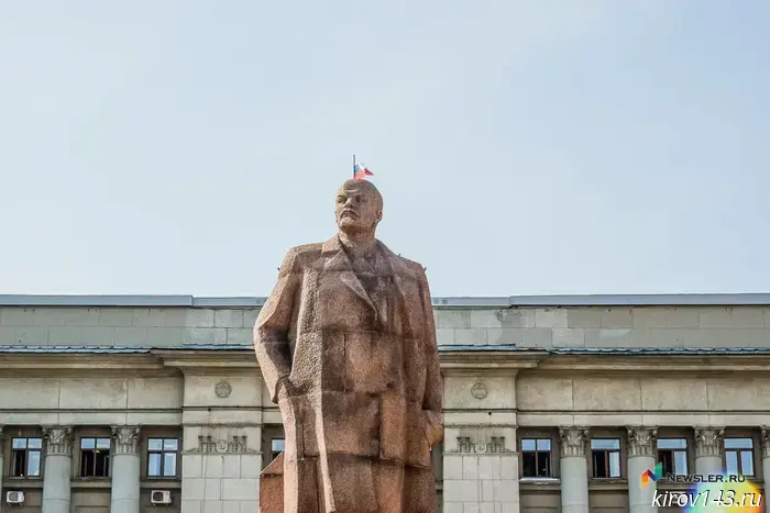 Ленина на площади «обновят».