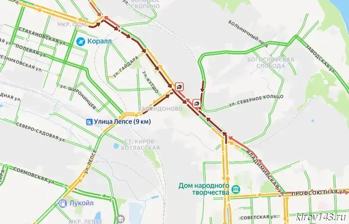 Horrendous traffic jams have formed at Lepse Square due to two traffic accidents.