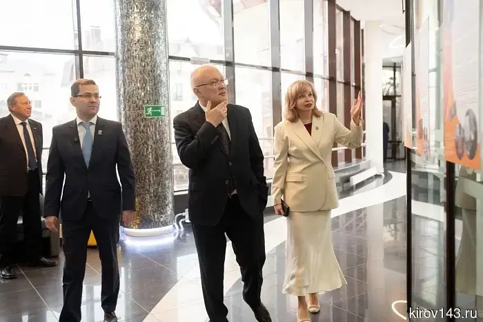 Соколов и Веснин открыли Гагаринский урок.