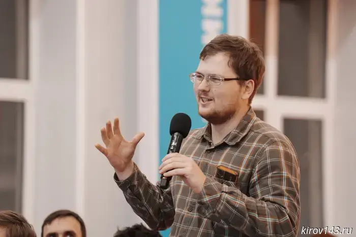 Научный стендап, организованный СНО ВятГУ, стал замечательным новогодним подарком для всех любителей интеллектуального шоу.