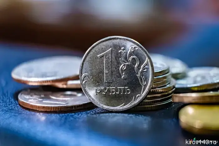 Pockets have gotten heavier: in six months, the amount of cash in Russians' wallets has increased by a quarter.