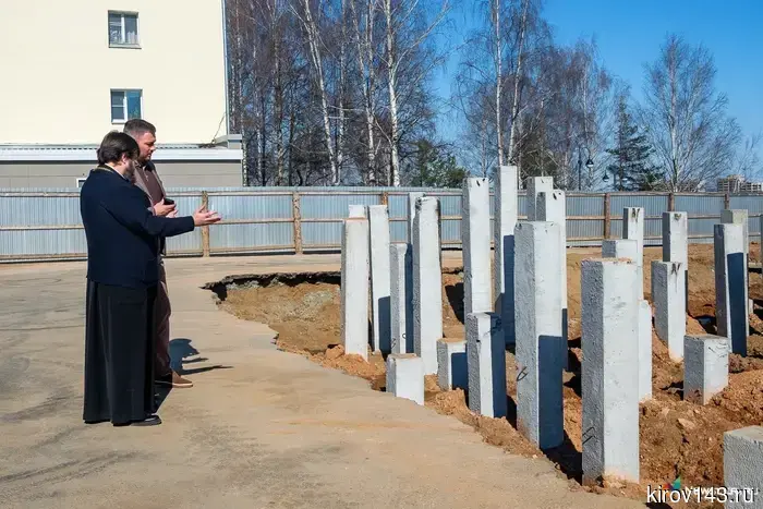 Возрождение Феодоровской церкви: как на месте руин в Кирове вновь возводится храм.