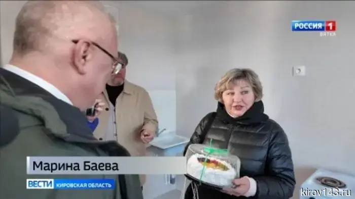 В Кирове вручили ключи от квартир переселенцам из ветхого и аварийного жилья