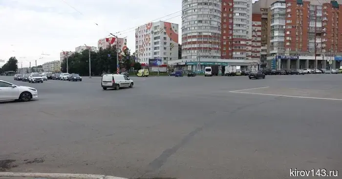 Новую разметку на Комсомольской площади дополнят ограждениями