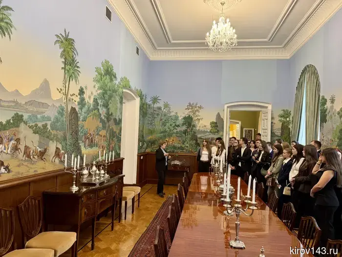 Практика в дипломатическом формате: студенты-переводчики ВятГУ посетили Посольство Бразилии в Москве