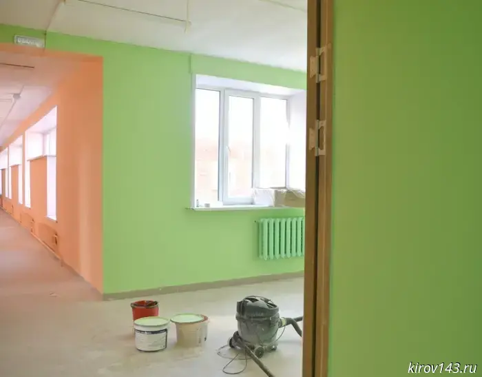 The renovation of School No. 6 in Kirovo-Chepetsk is nearing completion.
