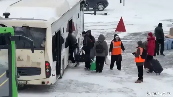 Пассажиров «Ласточки» из Кирова до Котельнича доставляют на автобусах