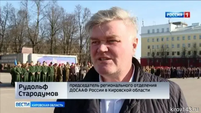 На Театральной площади начались репетиции парада Победы