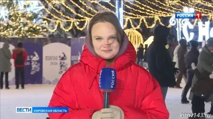 Кировчане и гости города стали участниками традиционных гуляний на Театральной площади