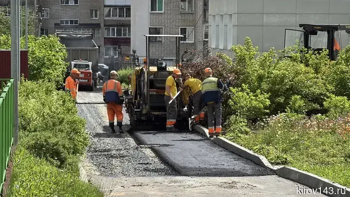 Repairs have begun on the grounds of eight kindergartens in Kirov.