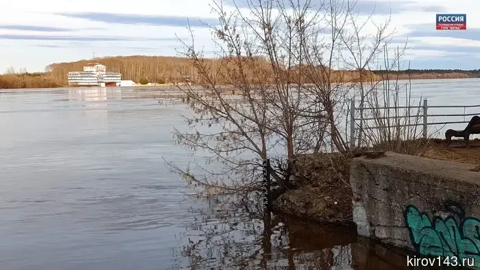 В Кировской области продолжают оставаться затопленными 106 придомовых территорий.