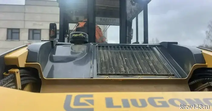 Дорожную технику Кировской области привели в готовность к строительному сезону.