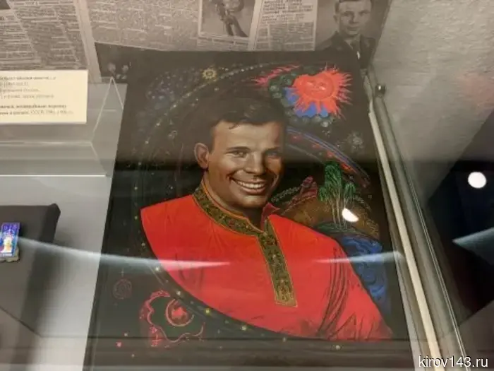 Белые цветы и камень: посетив Музей К.Э. Циолковского, авиации и космонавтики, вы сможете узнать, каким ароматом обладает Вселенная.