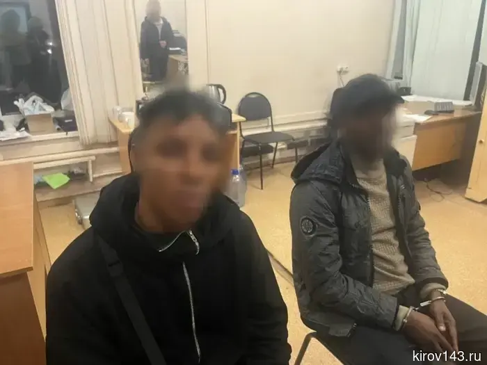 В Кирове предстоит суд над тремя иностранцами, обвиняемыми в попытке распространения мефедрона через «закладки».