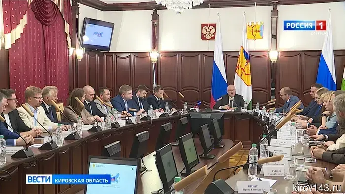 Александр Соколов и депутат Андрей Березин провели встречу с предпринимателями из Кирова.