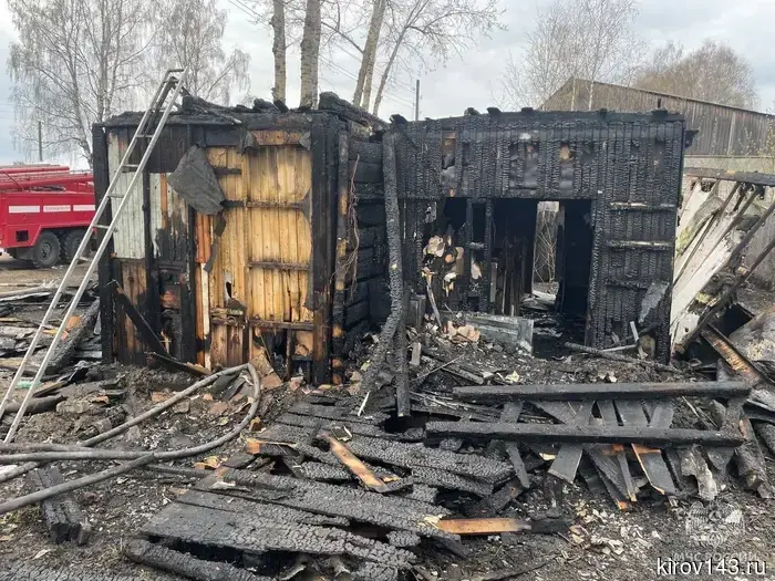 В Юрье была осуждена 23-летняя женщина-курильщица, ставшая причиной пожара в торговом павильоне.