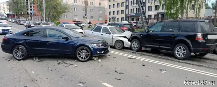 На Московской случилось масштабное дорожно-транспортное происшествие: четыре человека получили травмы.