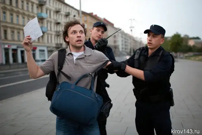 The Russian Foreign Ministry warned Russians about the risk of arrests abroad at the request of the United States.