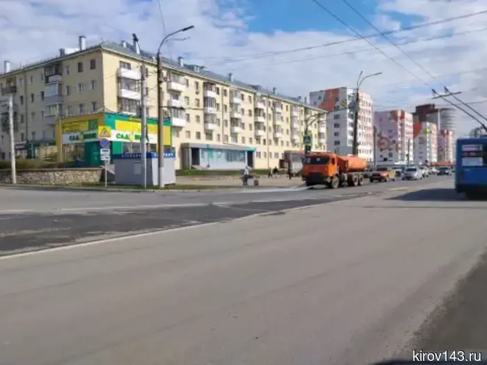 В Кирове грейдируют грунтовые дороги