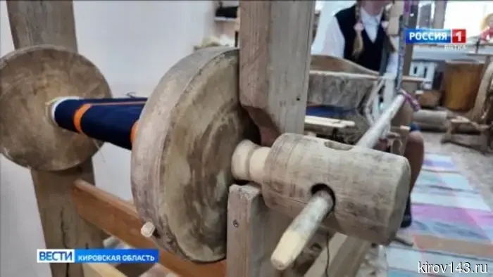 Школьники из Унинского муниципального округа изучают народные ремесла на практике