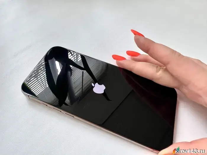 VTsIOM: every second smartphone owner in Russia has stopped trusting Apple