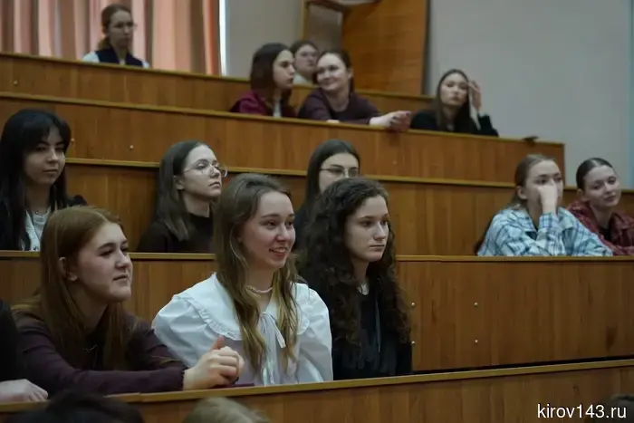 «Вятка: единство народов»: будущие педагоги из ВятГУ превращают уроки в интерактивное путешествие