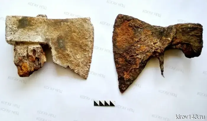 In Kirov, archaeologists found an axe in the remains of the foundation of the Trinity Cathedral.