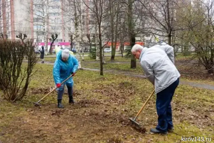 В Кирове состоялся субботник на месте будущего мемориального комплекса «Аллея Славы»