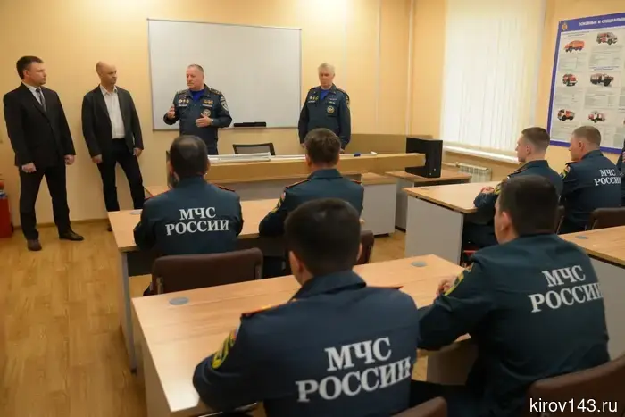 The branch "KCHHK" congratulated the firefighters on their holiday.