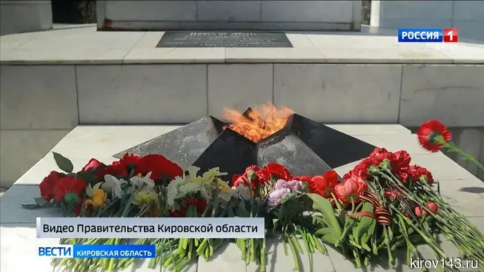 Депутаты Андрей Березин и Борис Веснин поздравили граждан Советска и села Бобино с Днем Победы.