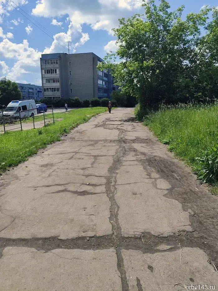 In Kirovo-Chepetsk, the sidewalk on Sosnovaya will be repaired.