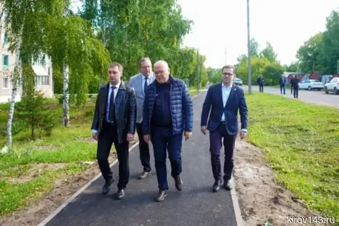 В Ленинской Искре по поручению губернатора Соколова отремонтировали улицу Усадебную.
