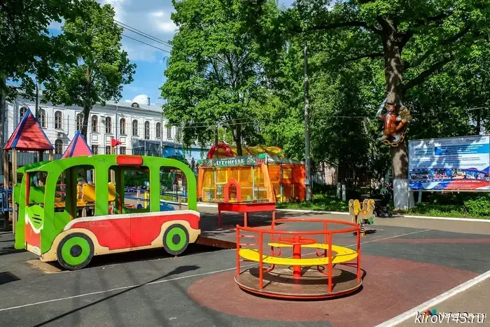 На две недели перекроют для автомобилей перекресток улиц Пятницкой и Казанской.