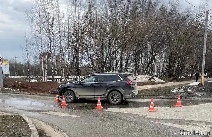 В Кирове велосипедист получил травмы в результате столкновения с японским автомобилем.