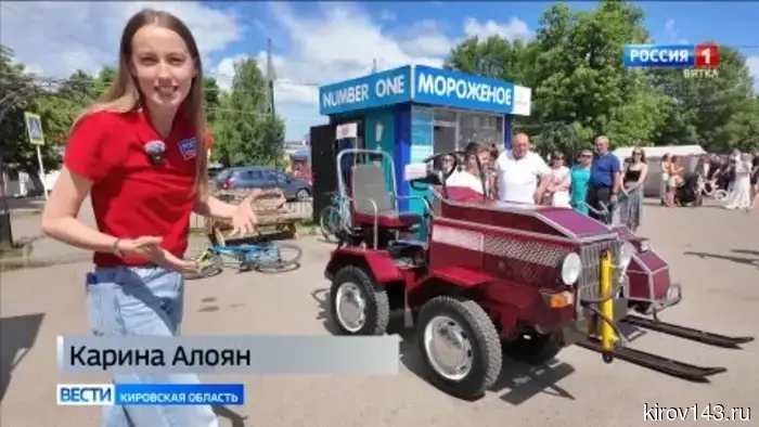 В Яранске прошёл ретро-фестиваль «Колёсная феерия»