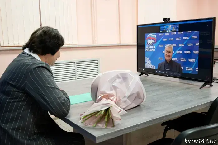 Рахим Азимов провел обсуждение совместных проектов с организацией ветеранов.